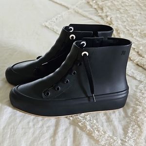 Melissa black boots
